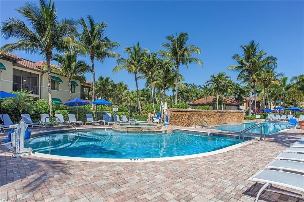 985 Sandpiper St, Unit I201, Naples, FL 34102 Photo