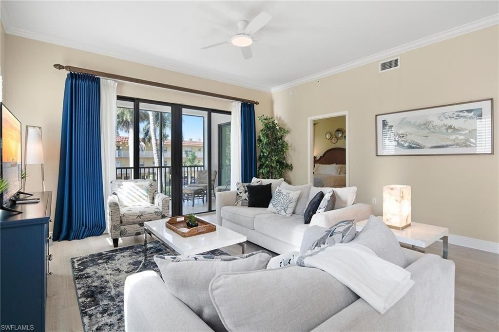 985 Sandpiper St, Unit I201, Naples, FL 34102 Photo