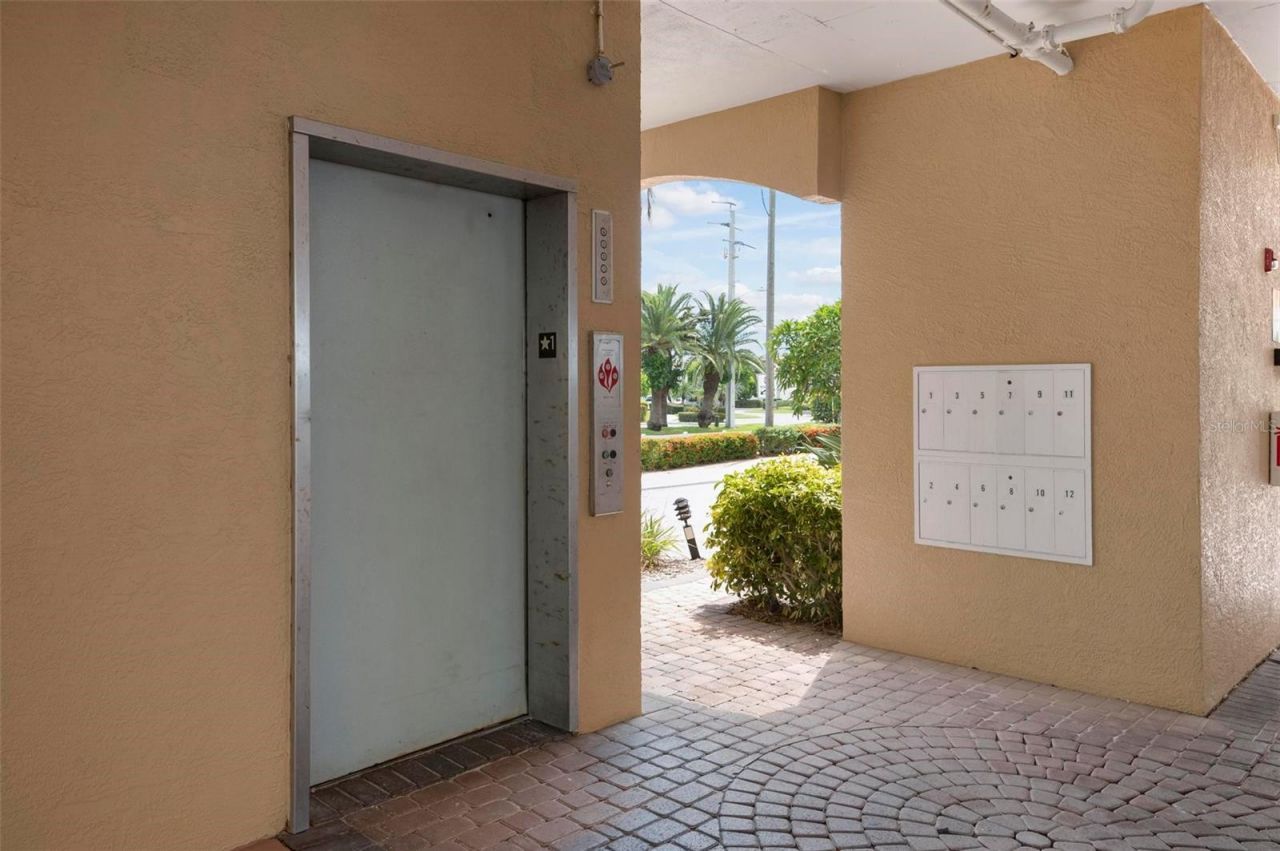 1900 Gulf Drive N, Unit 1, Bradenton Beach, FL 34217 Photo