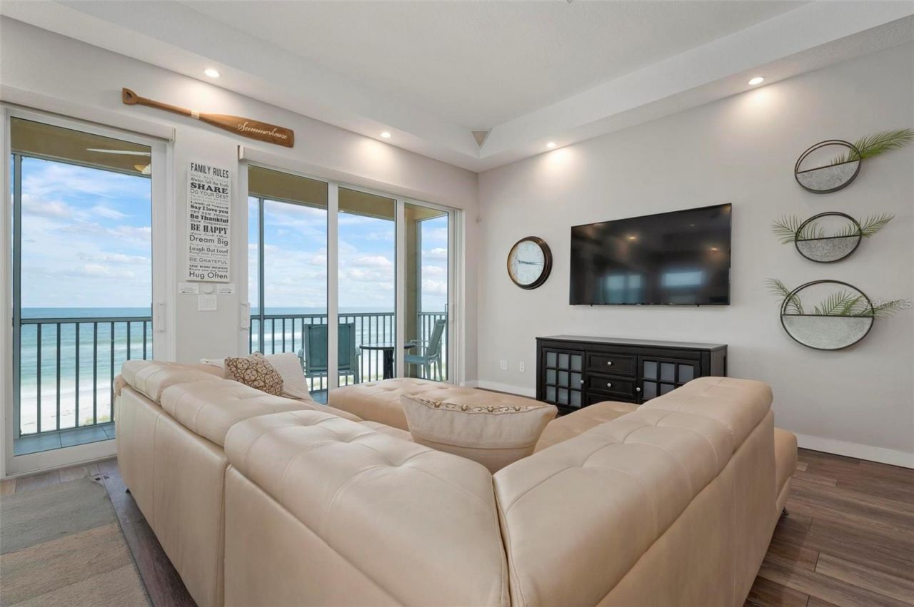 1900 Gulf Drive N, Unit 1, Bradenton Beach, FL 34217 Photo
