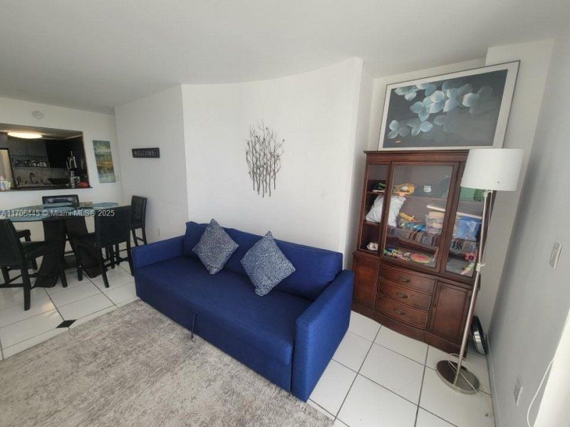 5601 Collins Ave, Unit PH-9, Miami Beach, FL 33140 Photo