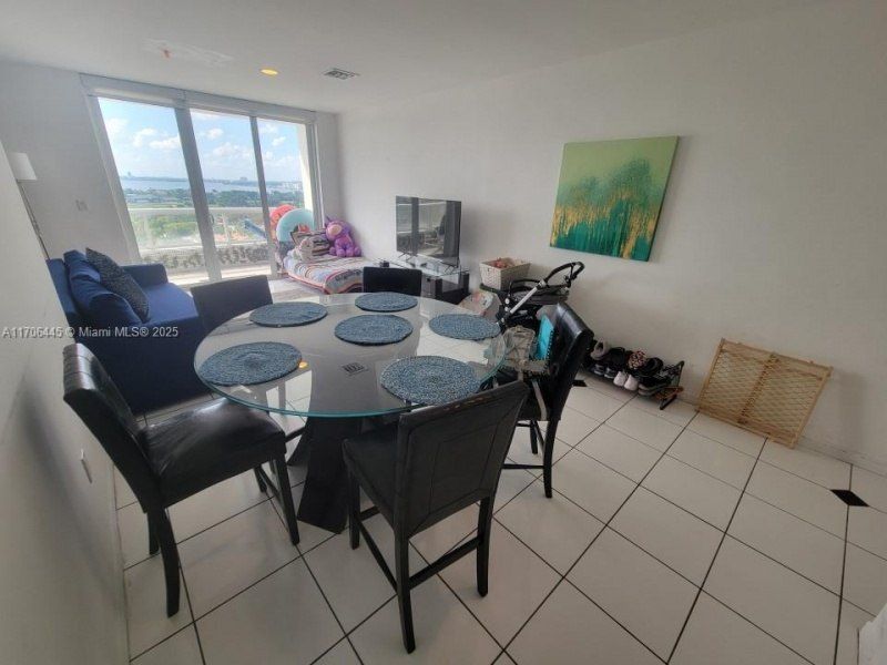 5601 Collins Ave, Unit PH-9, Miami Beach, FL 33140 Photo