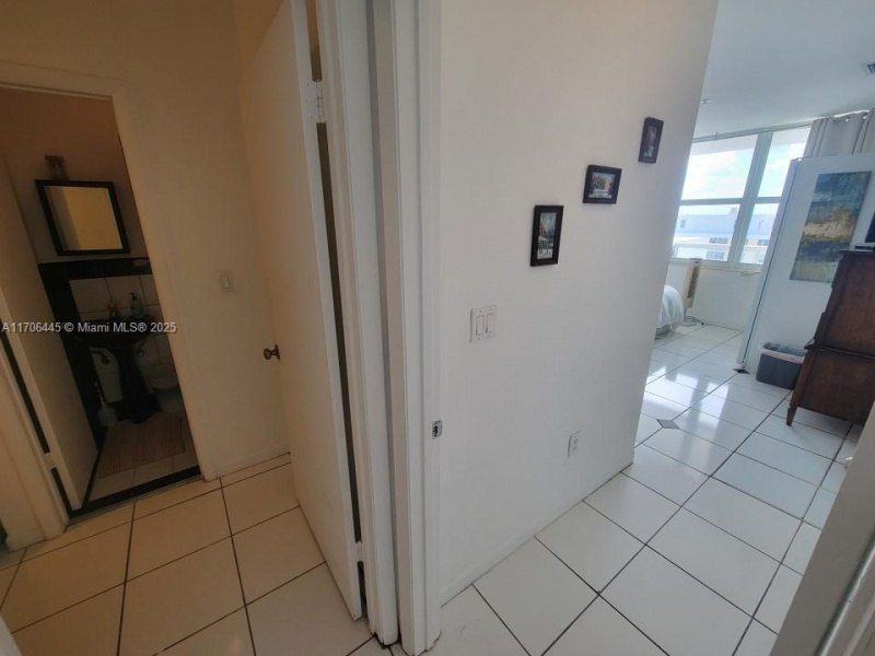 5601 Collins Ave, Unit PH-9, Miami Beach, FL 33140 Photo