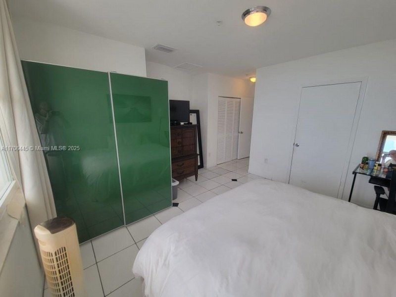 5601 Collins Ave, Unit PH-9, Miami Beach, FL 33140 Photo