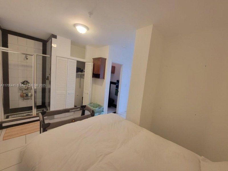 5601 Collins Ave, Unit PH-9, Miami Beach, FL 33140 Photo