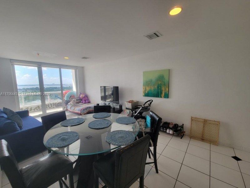 5601 Collins Ave, Unit PH-9, Miami Beach, FL 33140 Photo