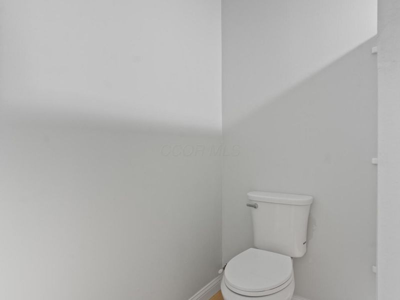 1099 US-22, Unit W, Circleville, OH 43113 Photo 15