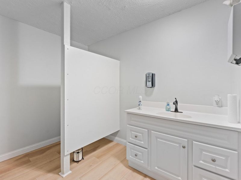 1099 US-22, Unit W, Circleville, OH 43113 Photo 19