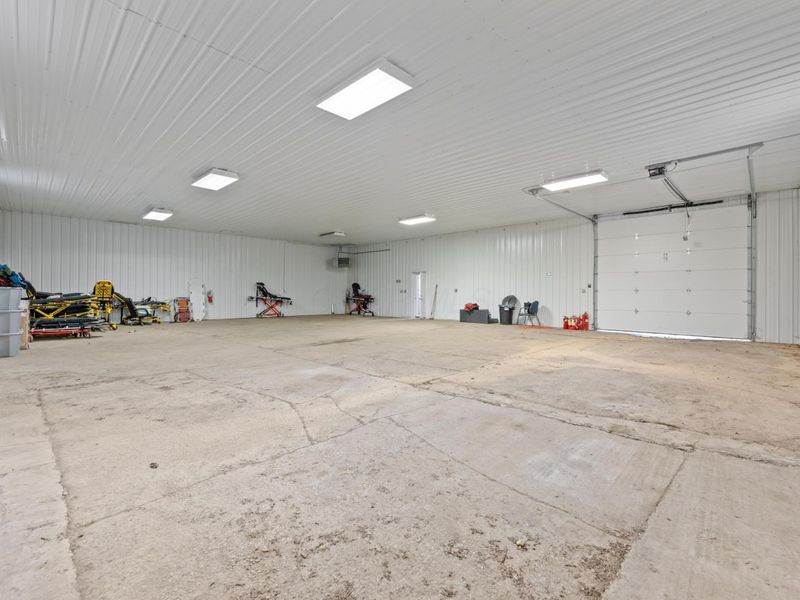 1099 US-22, Unit W, Circleville, OH 43113 Photo 3