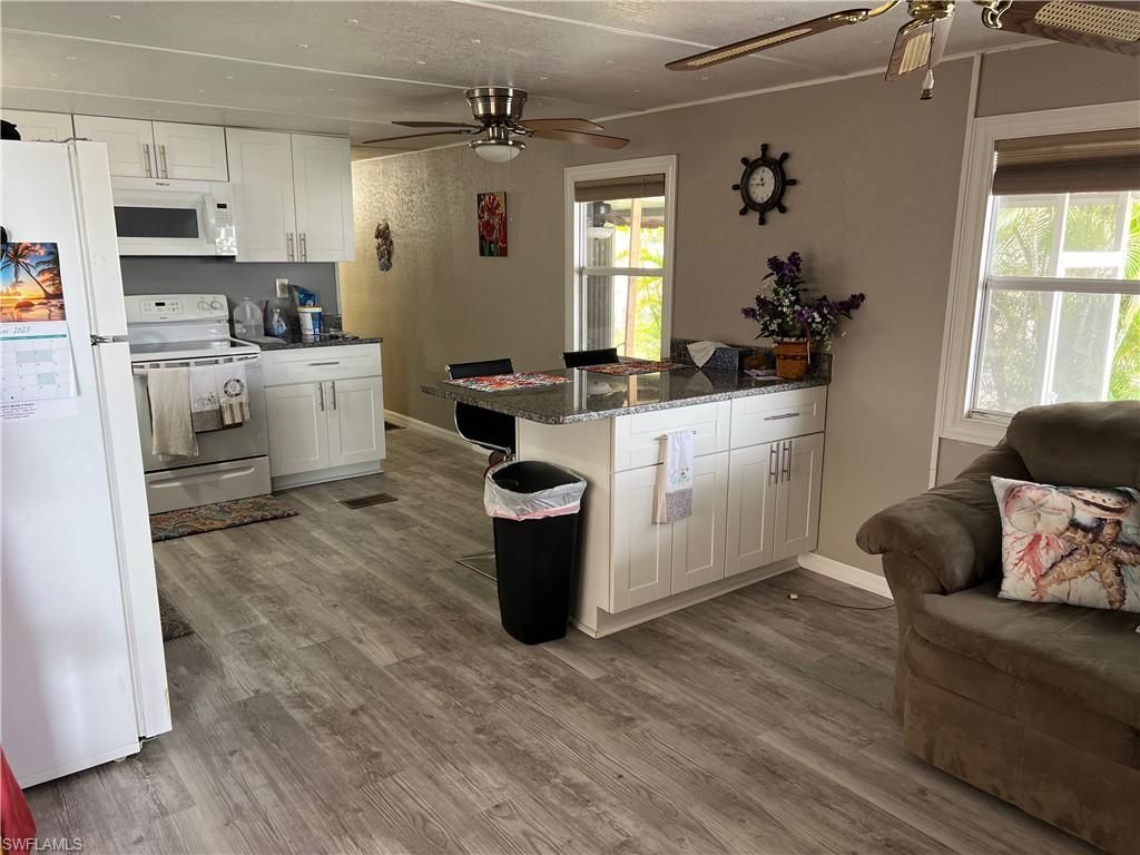 3046 Saturn Cir, North Fort Myers, FL 33903 Photo