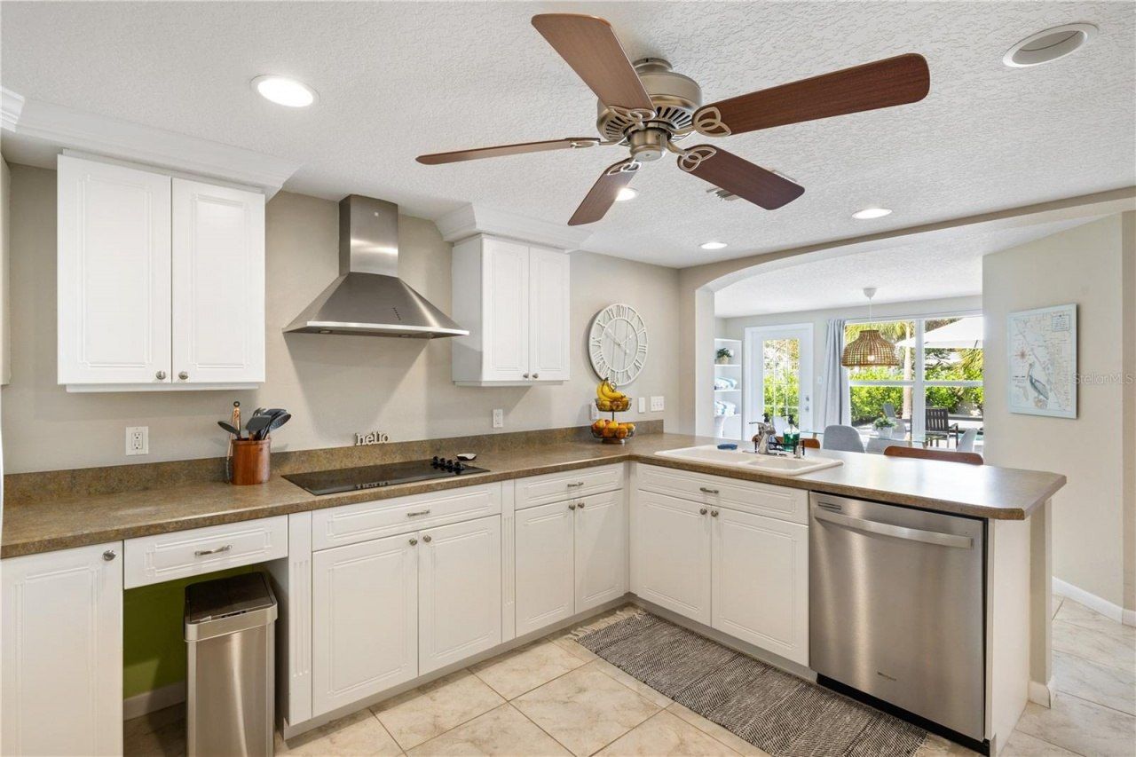 2365 Bay Street, Sarasota, FL 34237 Photo