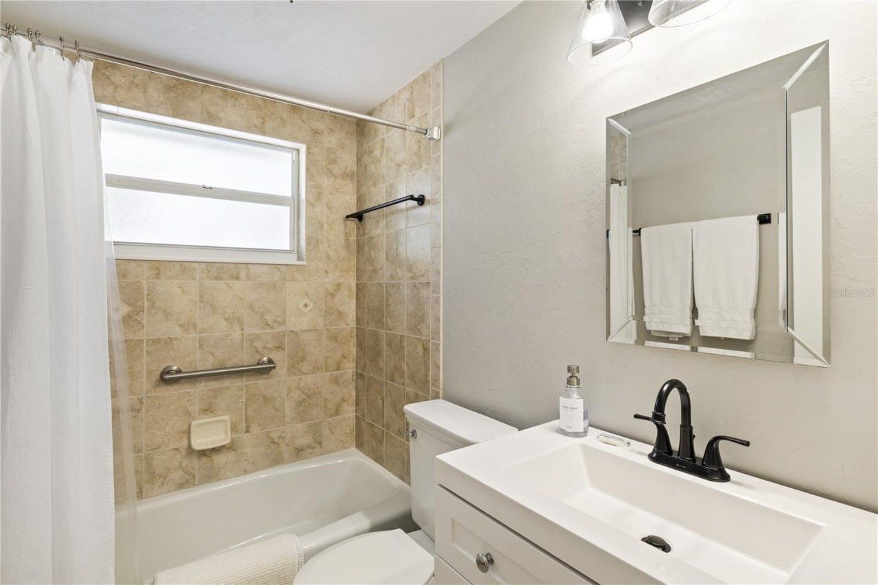 2365 Bay Street, Sarasota, FL 34237 Photo