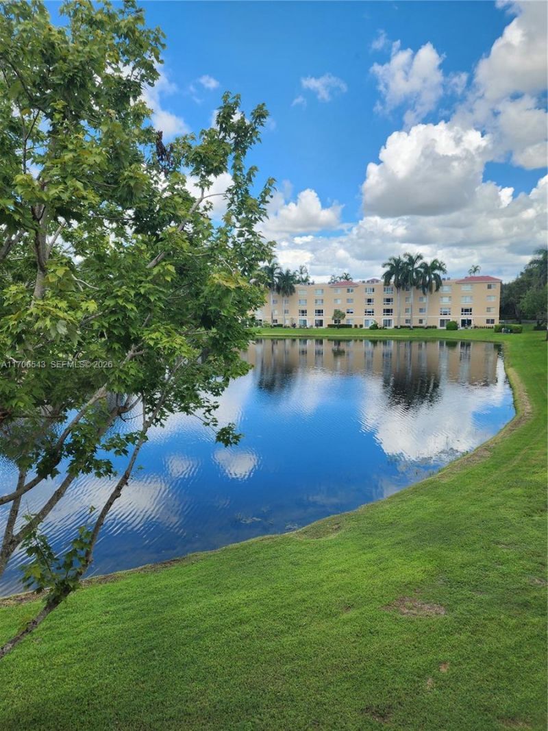 5749 Gemstone Ct, Unit 307, Boynton Beach, FL 33437 Photo