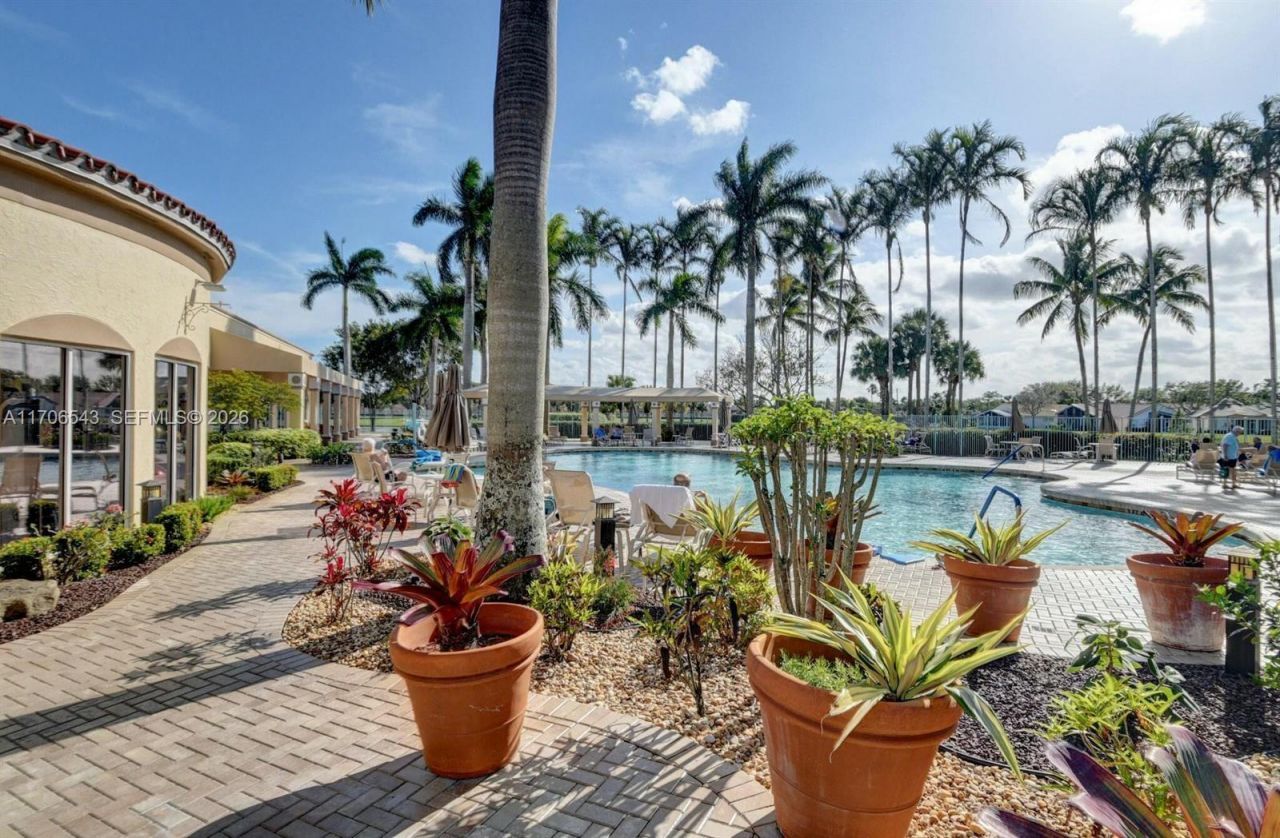 5749 Gemstone Ct, Unit 307, Boynton Beach, FL 33437 Photo