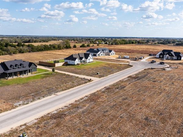 103 Country View LN, Schulenburg, TX 78956