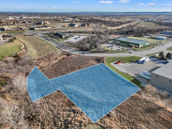 0 Chavenelle Road, Dubuque, IA 52002