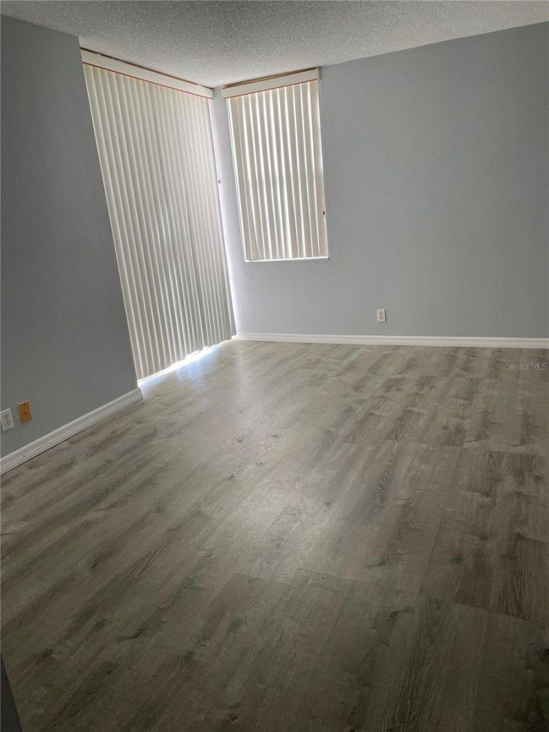 6051 Sun Boulevard, Unit 305, Saint Petersburg, FL 33715 Photo