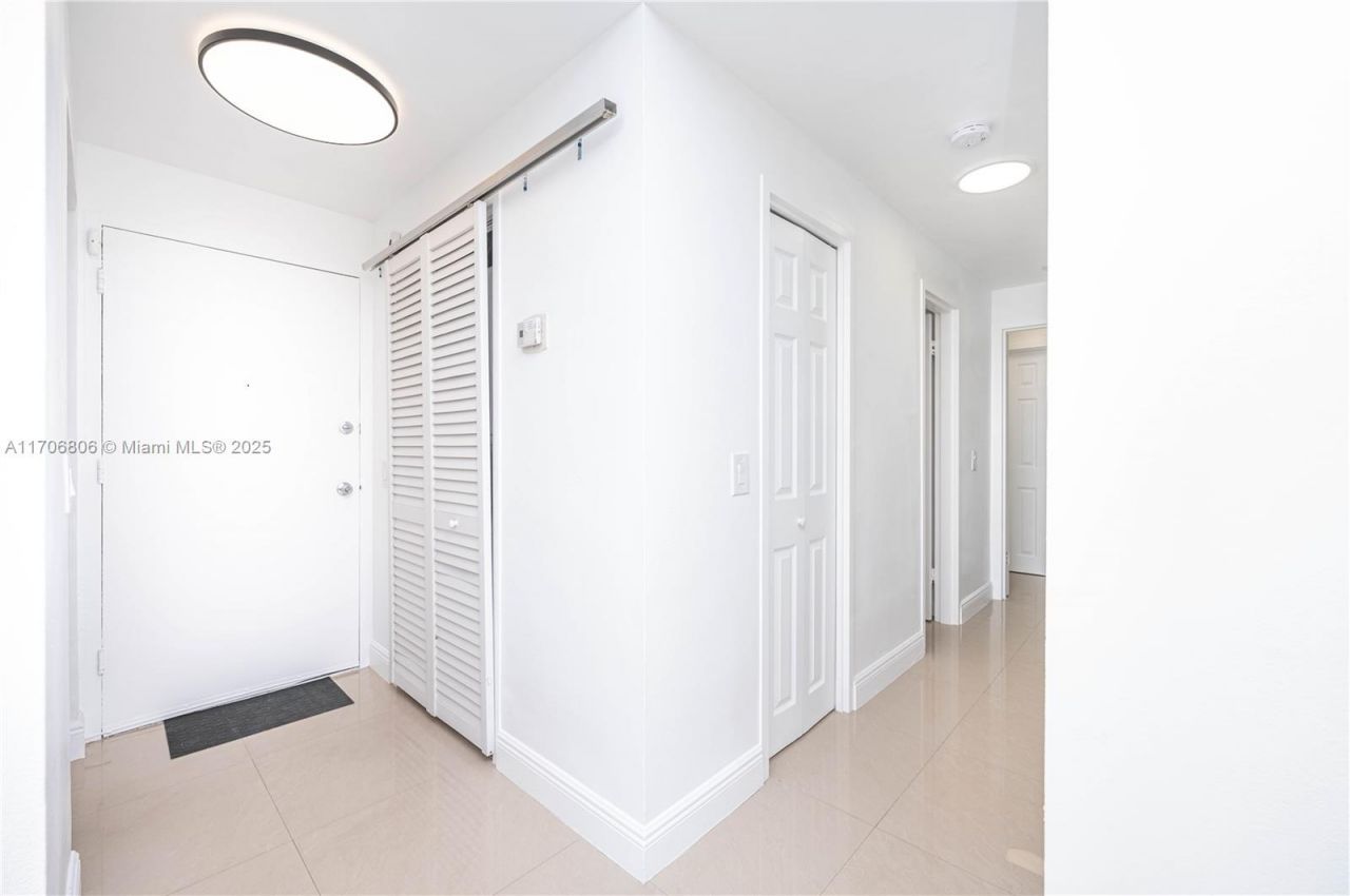 3505 S Ocean Dr, Unit 221, Hollywood, FL 33019 Photo