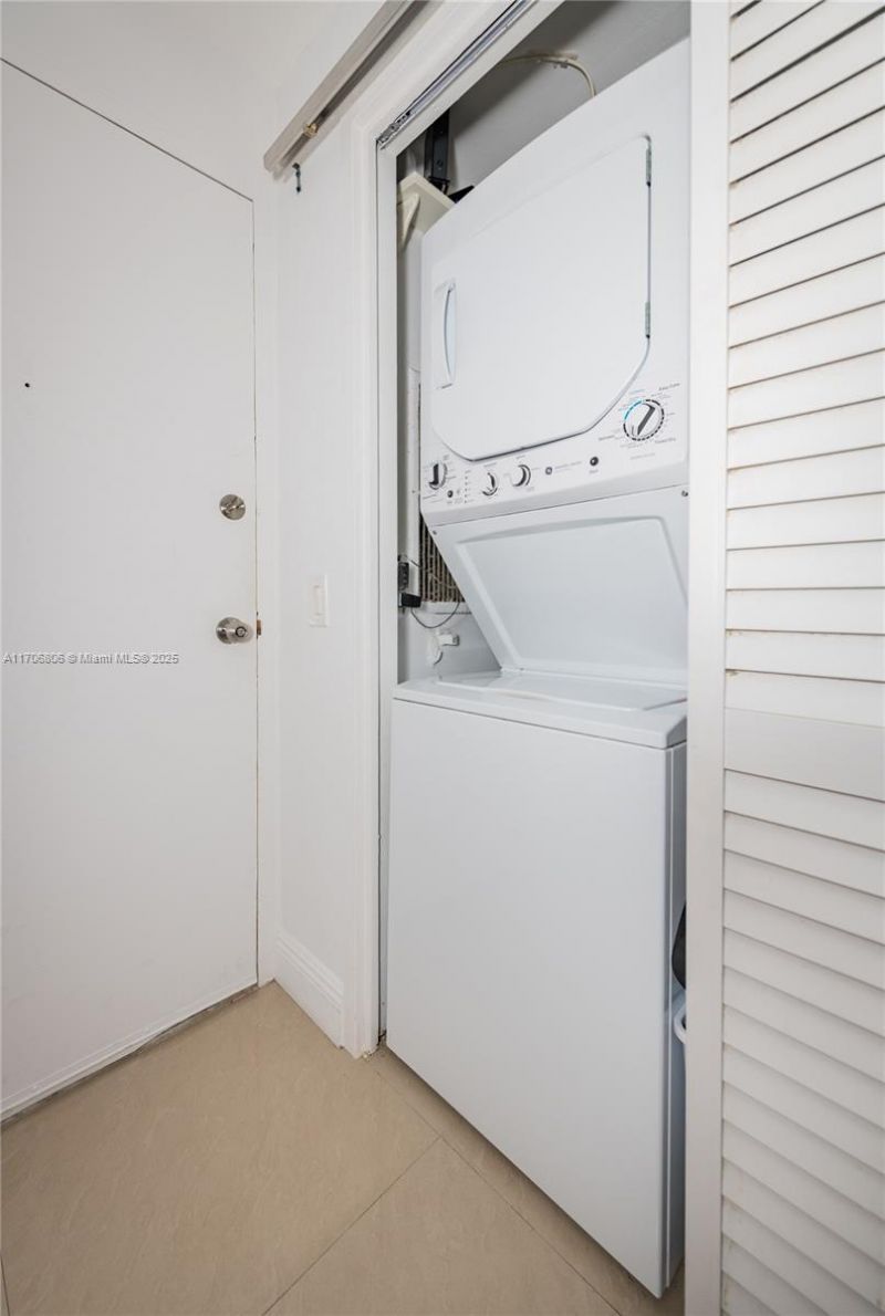 3505 S Ocean Dr, Unit 221, Hollywood, FL 33019 Photo