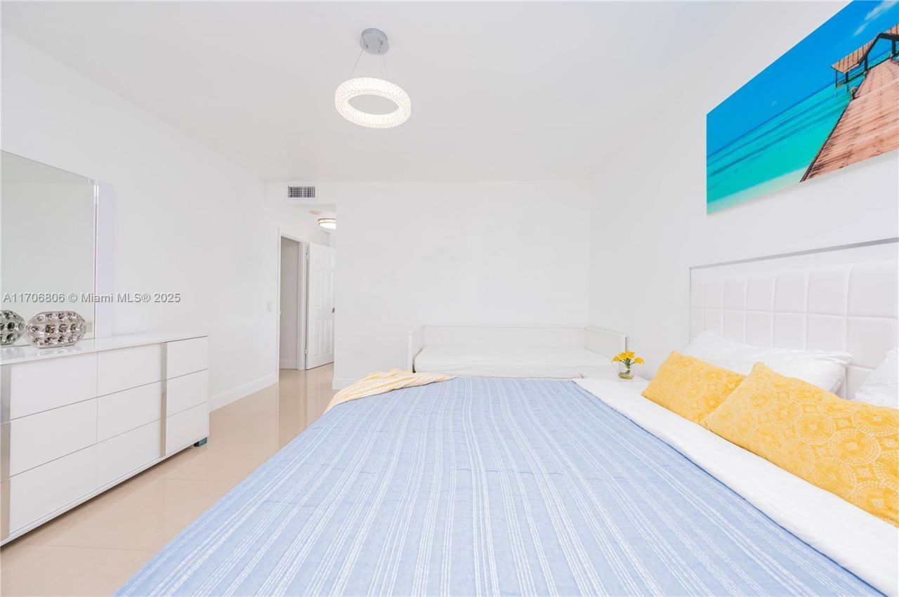 3505 S Ocean Dr, Unit 221, Hollywood, FL 33019 Photo