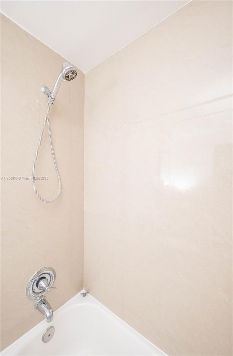 3505 S Ocean Dr, Unit 221, Hollywood, FL 33019 Photo