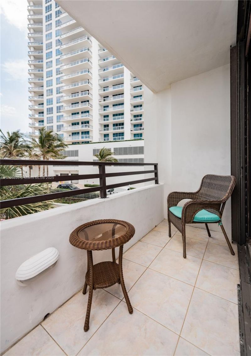 3505 S Ocean Dr, Unit 221, Hollywood, FL 33019 Photo