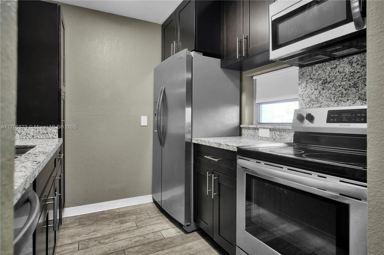 8550 N Sherman Cir, Unit 105, Miramar, FL 33025 Photo