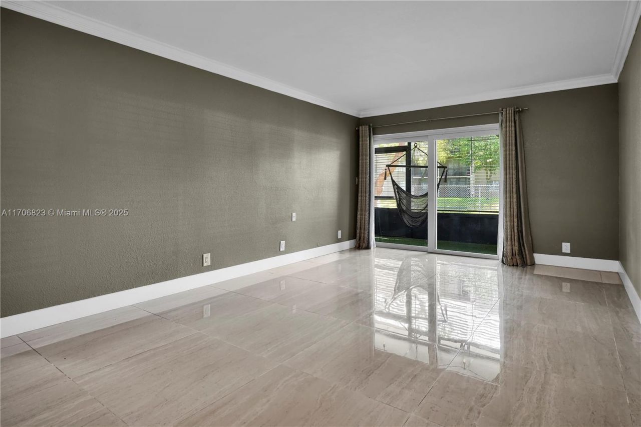 8550 N Sherman Cir, Unit 105, Miramar, FL 33025 Photo