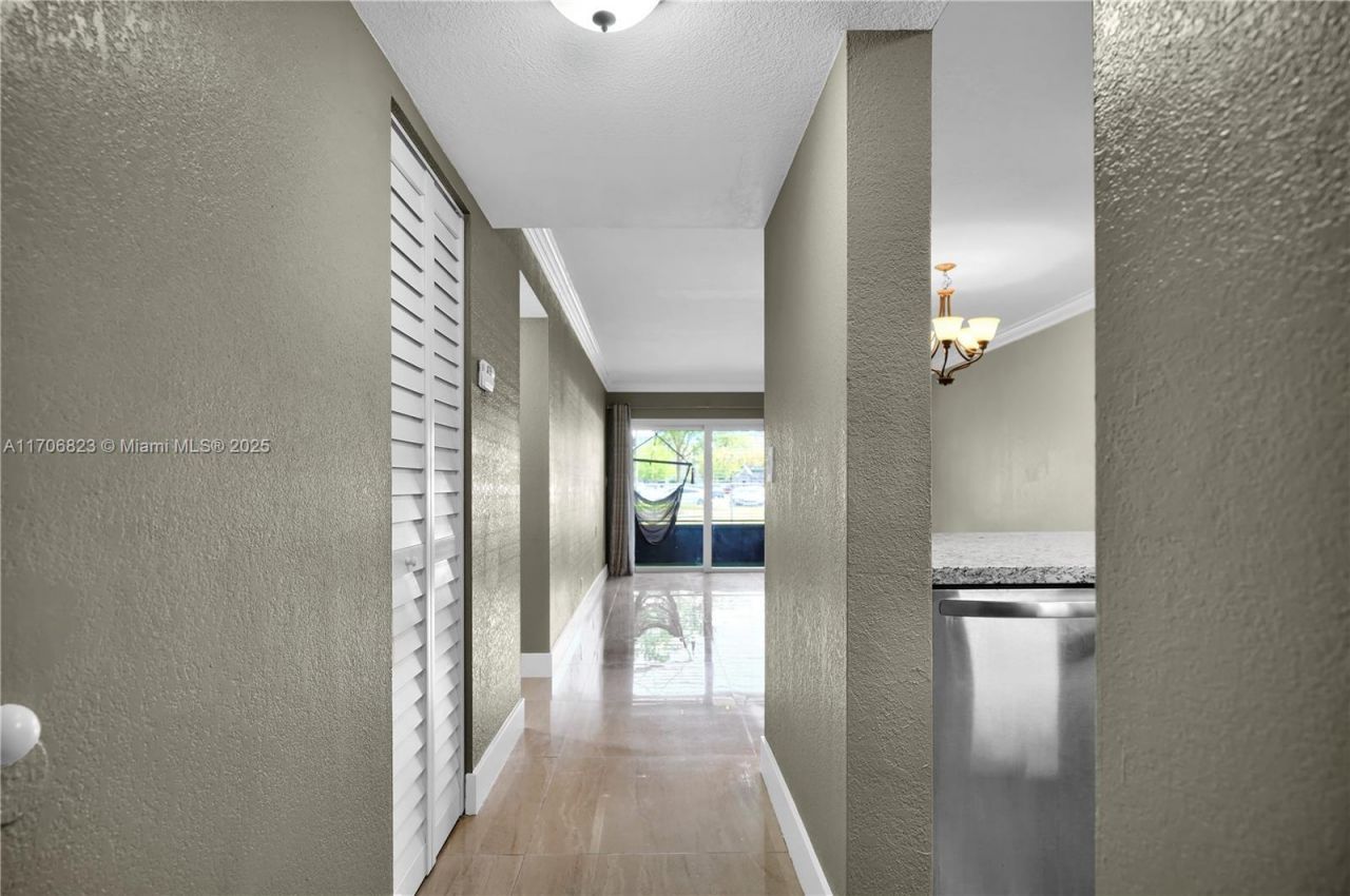 8550 N Sherman Cir, Unit 105, Miramar, FL 33025 Photo