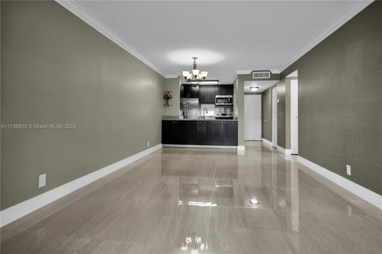 8550 N Sherman Cir, Unit 105, Miramar, FL 33025 Photo