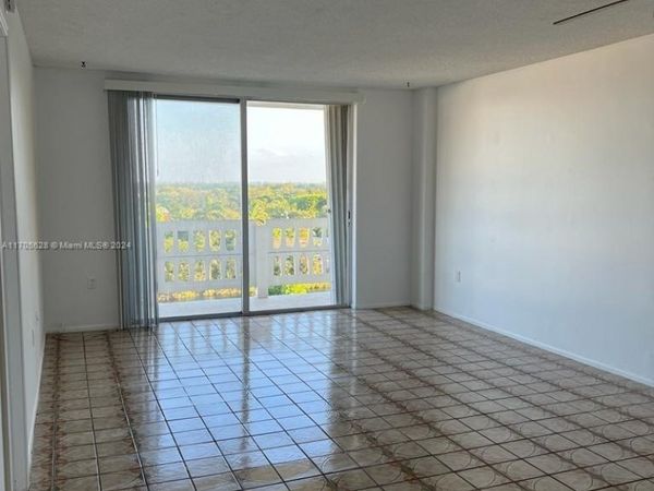 15600 NW 7th Ave, Unit 821, Miami, FL 33169