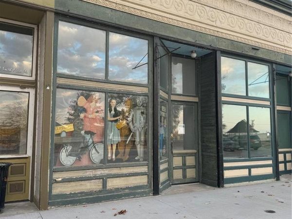 105 S 1st Street, Clarksville, MO 63336