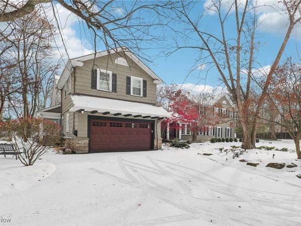 1688 Oakwood Drive, Cleveland Heights, OH 44121