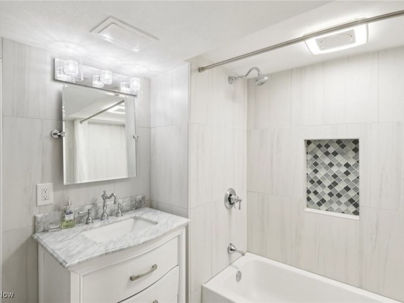 1688 Oakwood Drive, Cleveland Heights, OH 44121 Photo 34