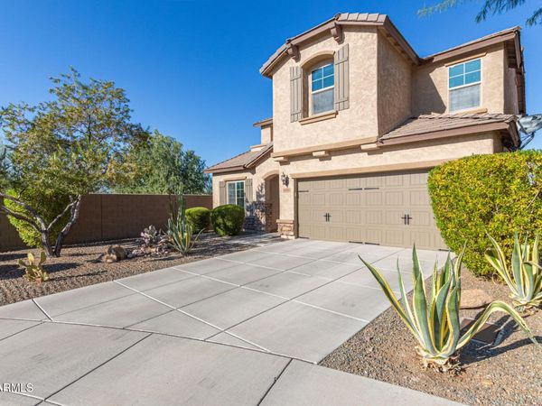 1864 W BUCKHORN Trail, Phoenix, AZ 85085