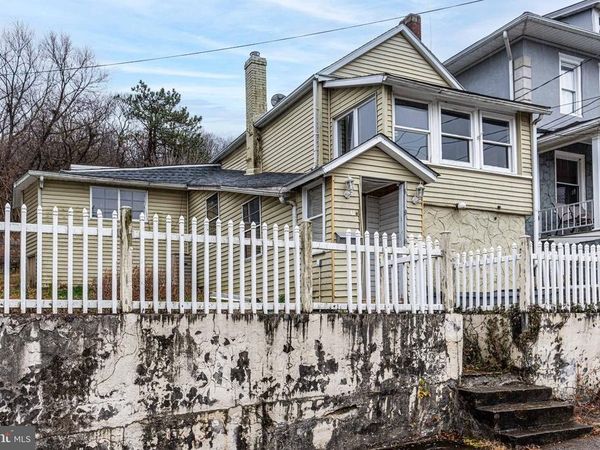 1330 E 6TH STREET, BETHLEHEM, PA 18015