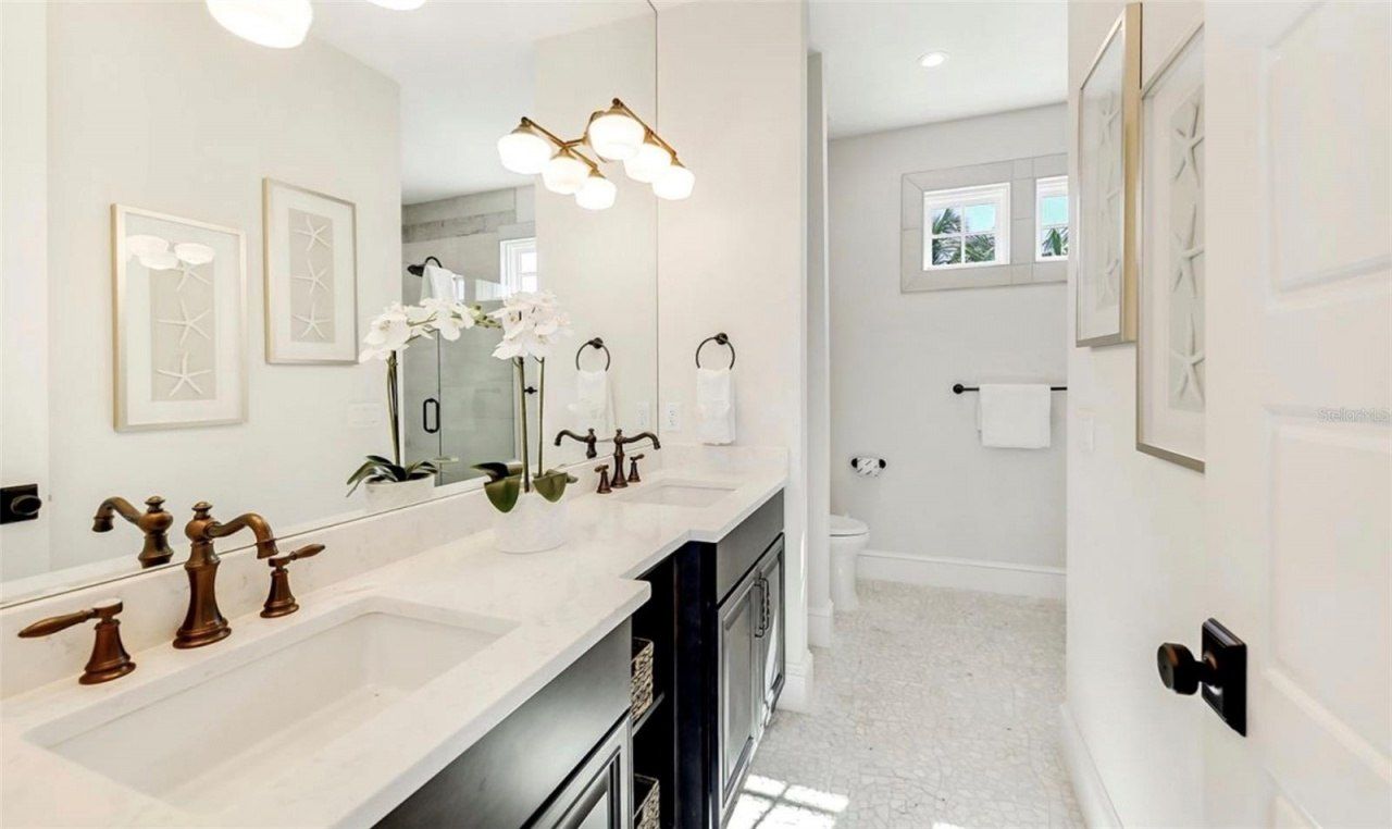 2516 Avenue A, Bradenton Beach, FL 34217 Photo