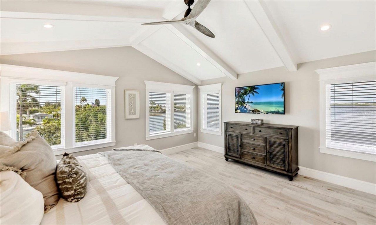 2516 Avenue A, Bradenton Beach, FL 34217 Photo