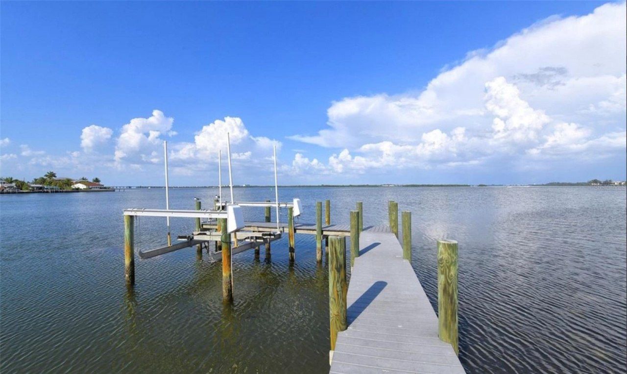 2516 Avenue A, Bradenton Beach, FL 34217 Photo