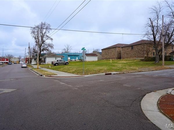 400 N Oak Street, Rolla, MO 65401