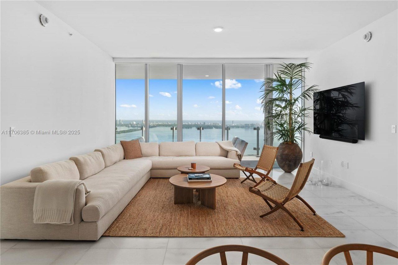 700 NE 26th Ter, Unit 4902, Miami, FL 33137 Photo