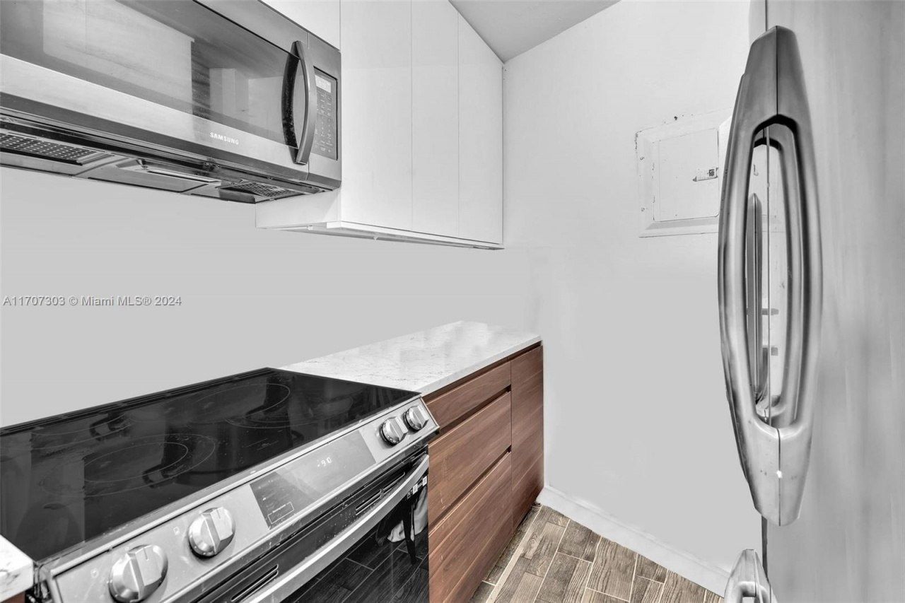 1881 Washington Ave, Unit 16H, Miami Beach, FL 33139 Photo