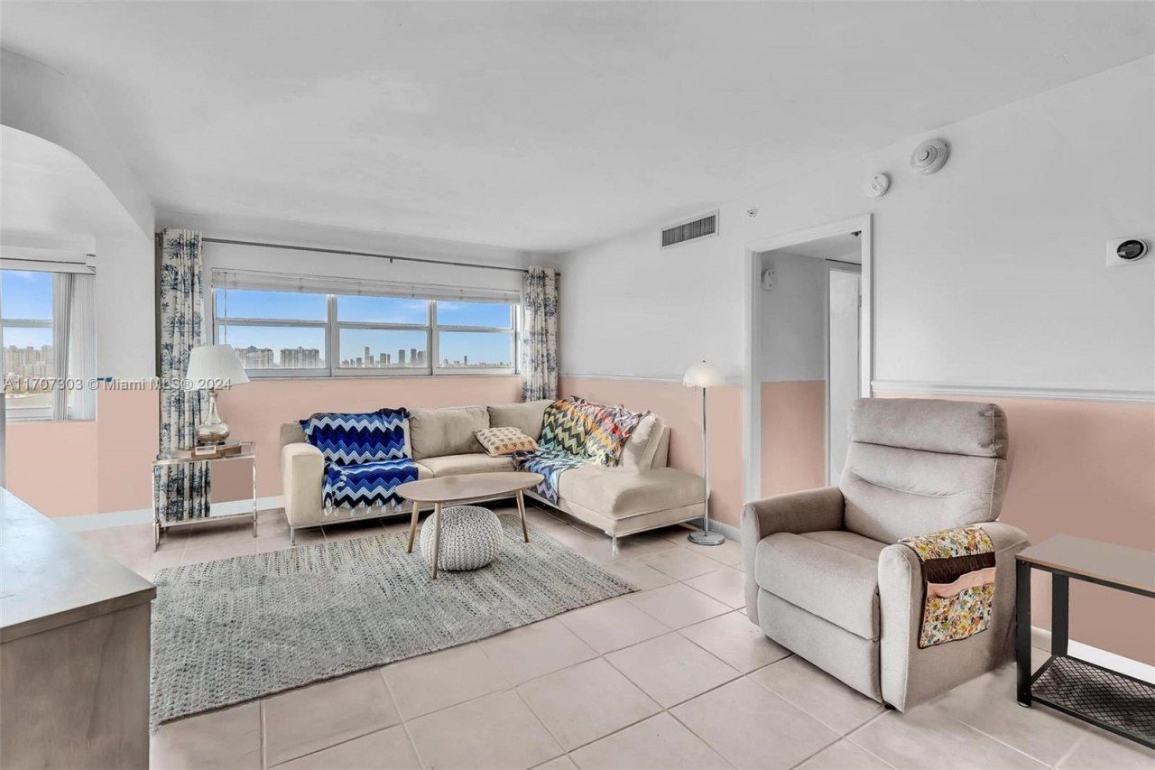 1881 Washington Ave, Unit 16H, Miami Beach, FL 33139 Photo