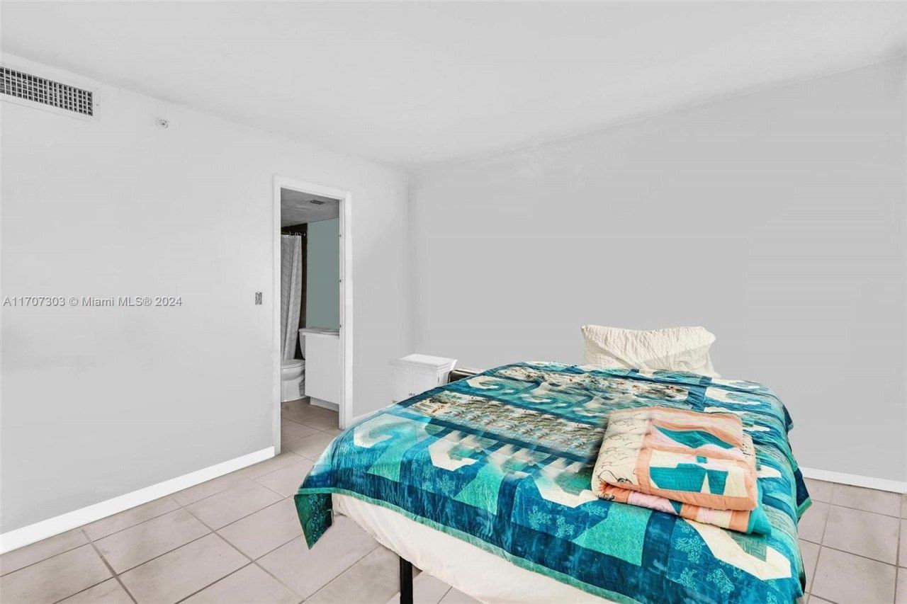 1881 Washington Ave, Unit 16H, Miami Beach, FL 33139 Photo