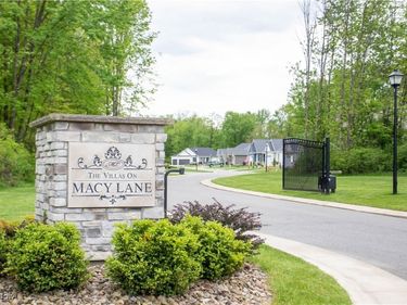 5025 Macy Lane, Canfield, OH 44406
