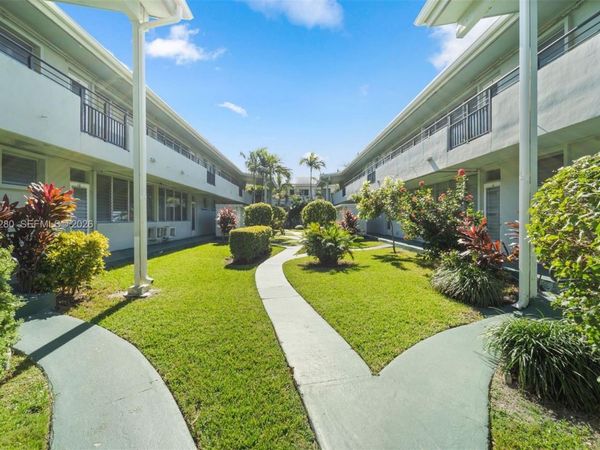 1060 98 St, Bay Harbor Islands, FL 33154