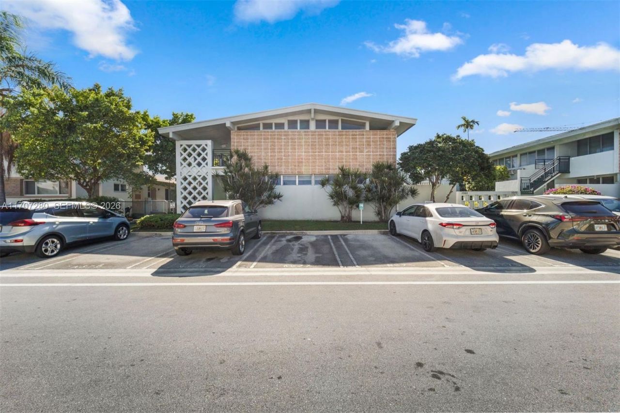 1060 98 St, Bay Harbor Islands, FL 33154 Photo
