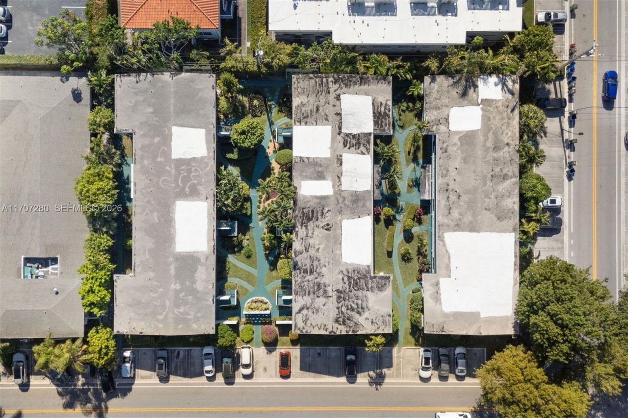 1060 98 St, Bay Harbor Islands, FL 33154 Photo