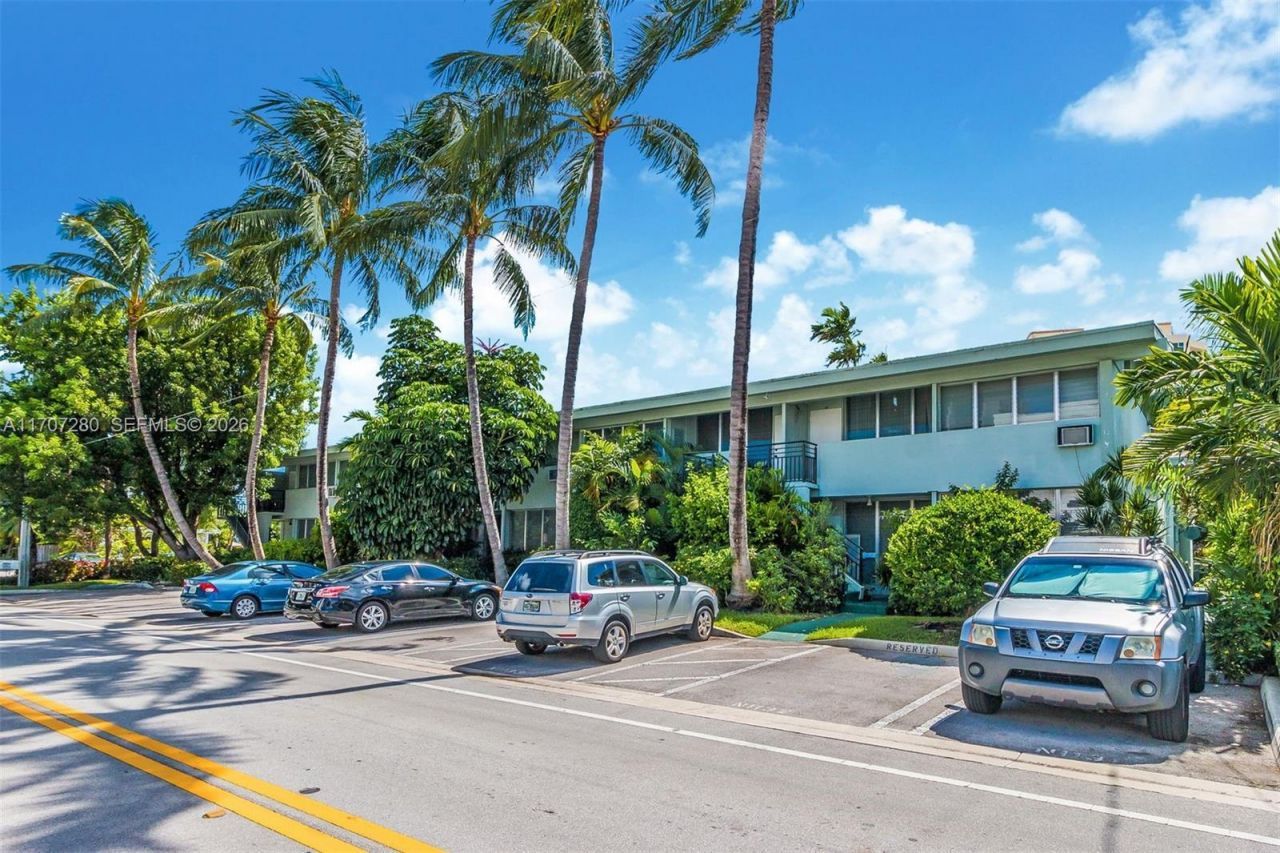 1060 98 St, Bay Harbor Islands, FL 33154 Photo