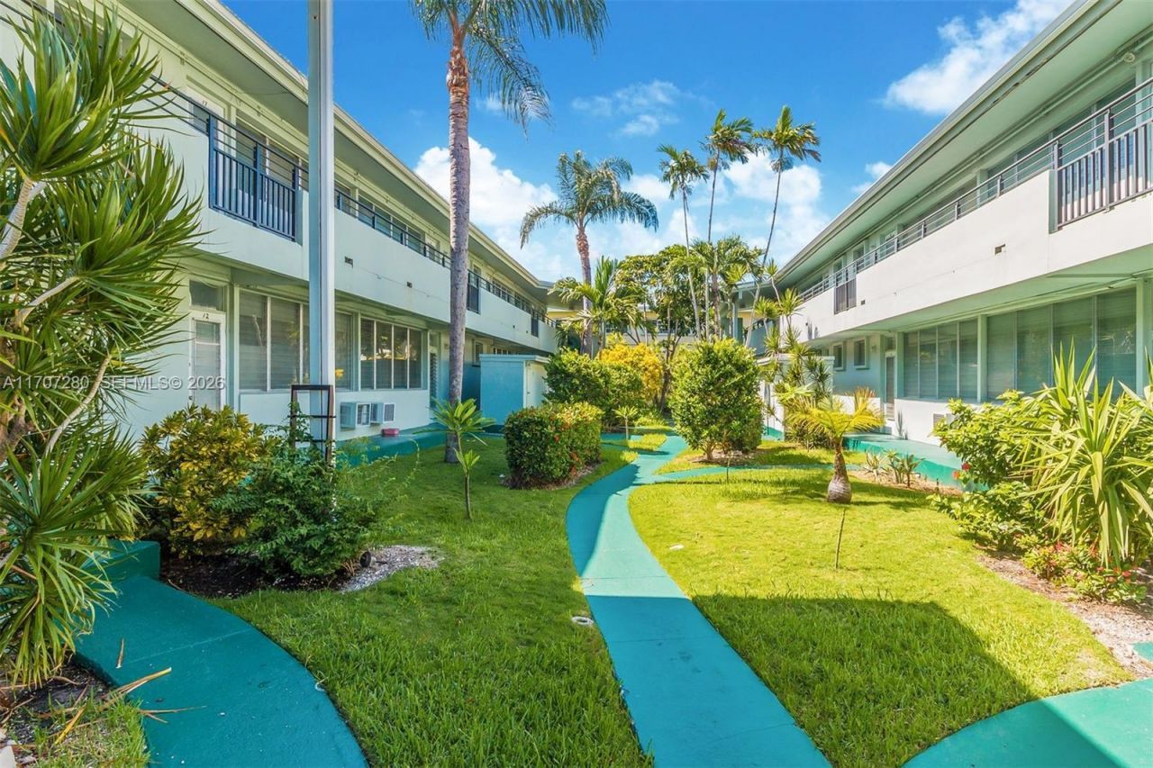 1060 98 St, Bay Harbor Islands, FL 33154 Photo